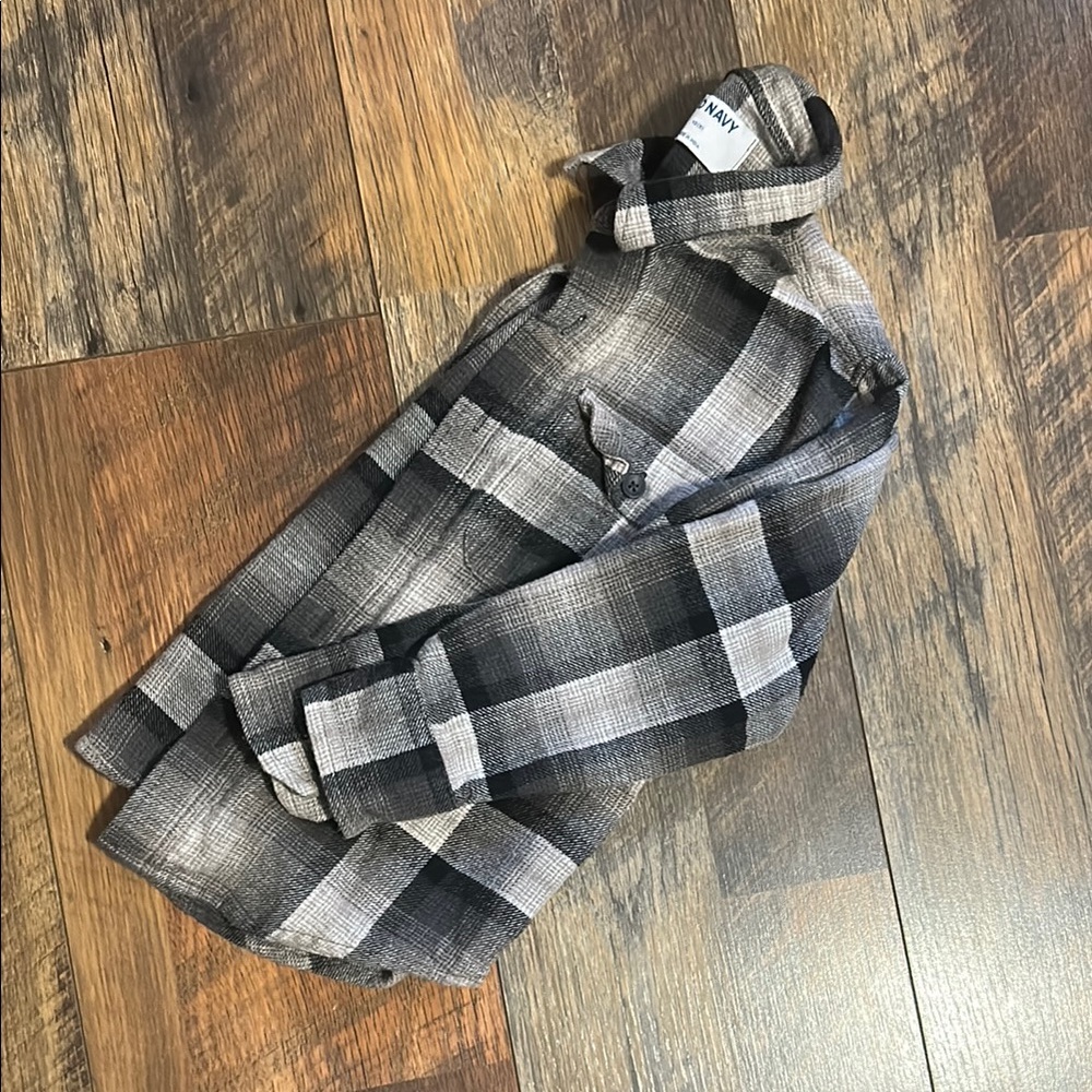 Old Navy Kids Plaid Button Down Shirt - Black and Gray. Flannel.